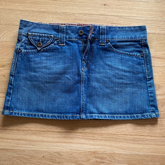 Dresses & Skirts - Miniskirt